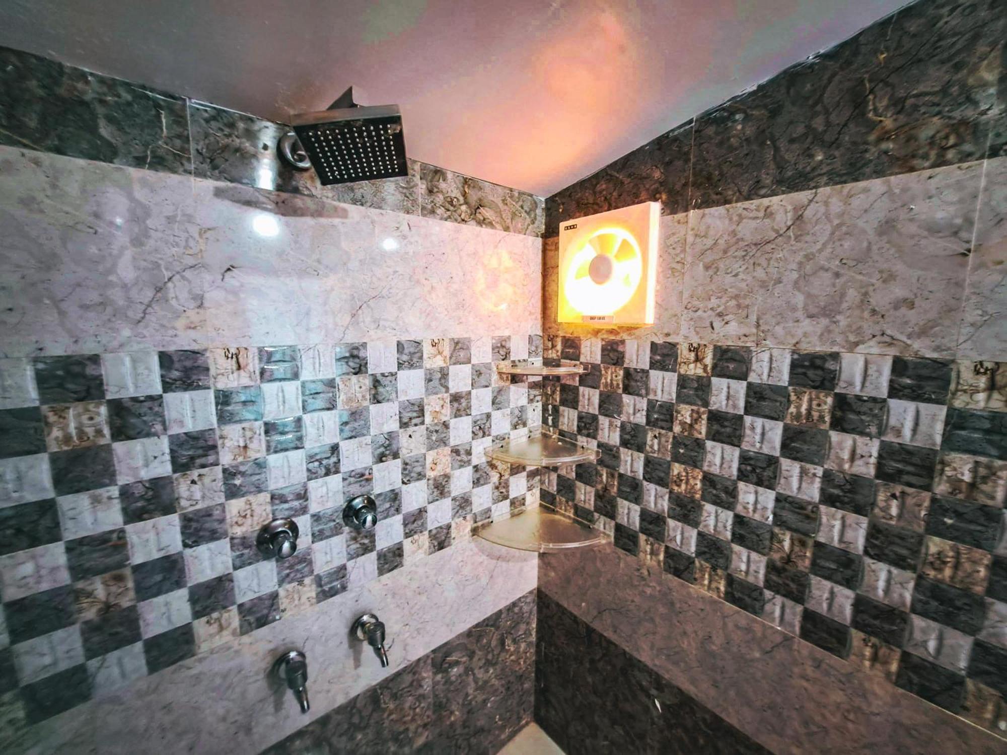 The Pahadi Nest Mukteshwar Hotel Exterior photo